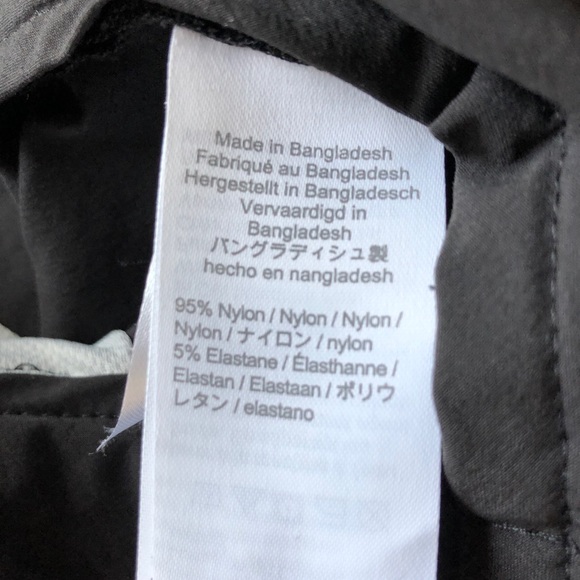 J. Crew Men’s 7 Inch Tech Shorts (28) - Picture 4 of 4